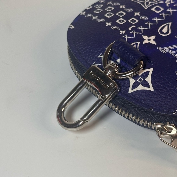 Louis Vuitton Cowhide Monogram Bandana High 5 Coin Purse - Picture 6 of 8